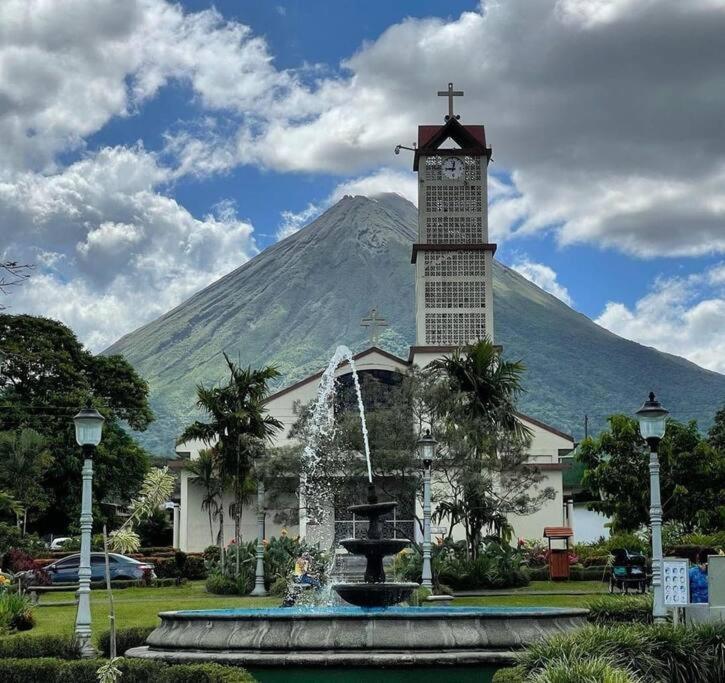 Villas Toecu - Casa Colibri La Fortuna Luaran gambar